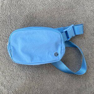 Lululemon Belt Bag in Aero Blue